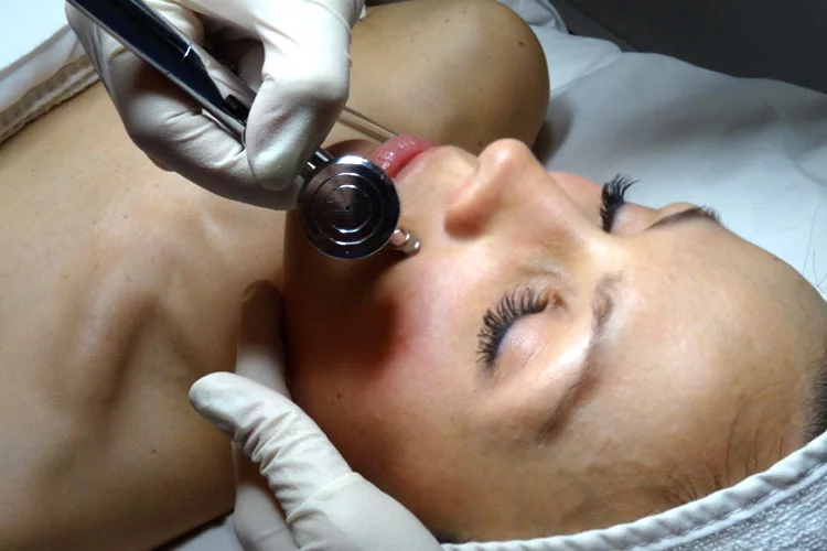 Soin-anti-age-pour-le-visage-par-Oxygenotherapie.jpg
