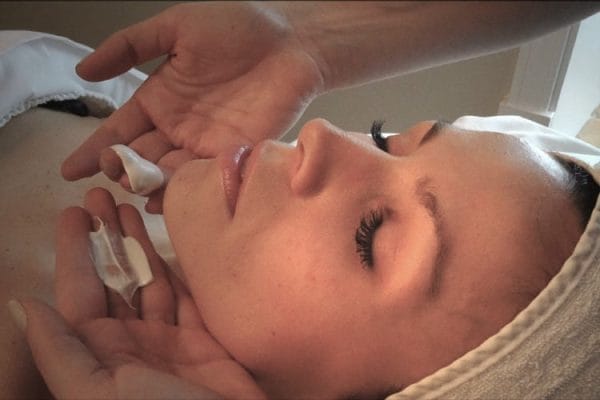Soin anti-âge pour le visage - Hydrolifting